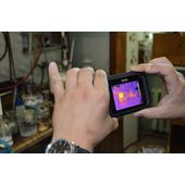 удобный портативный бытовой тепловизор FLIR C2