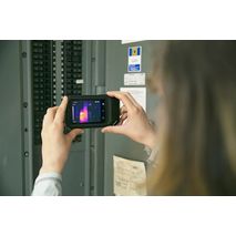 качественная термограмма тепловизора FLIR C5 при энергоаудите